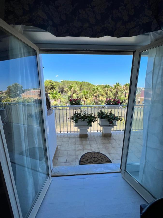 Relaxing Apartments Giardini Naxos Ngoại thất bức ảnh