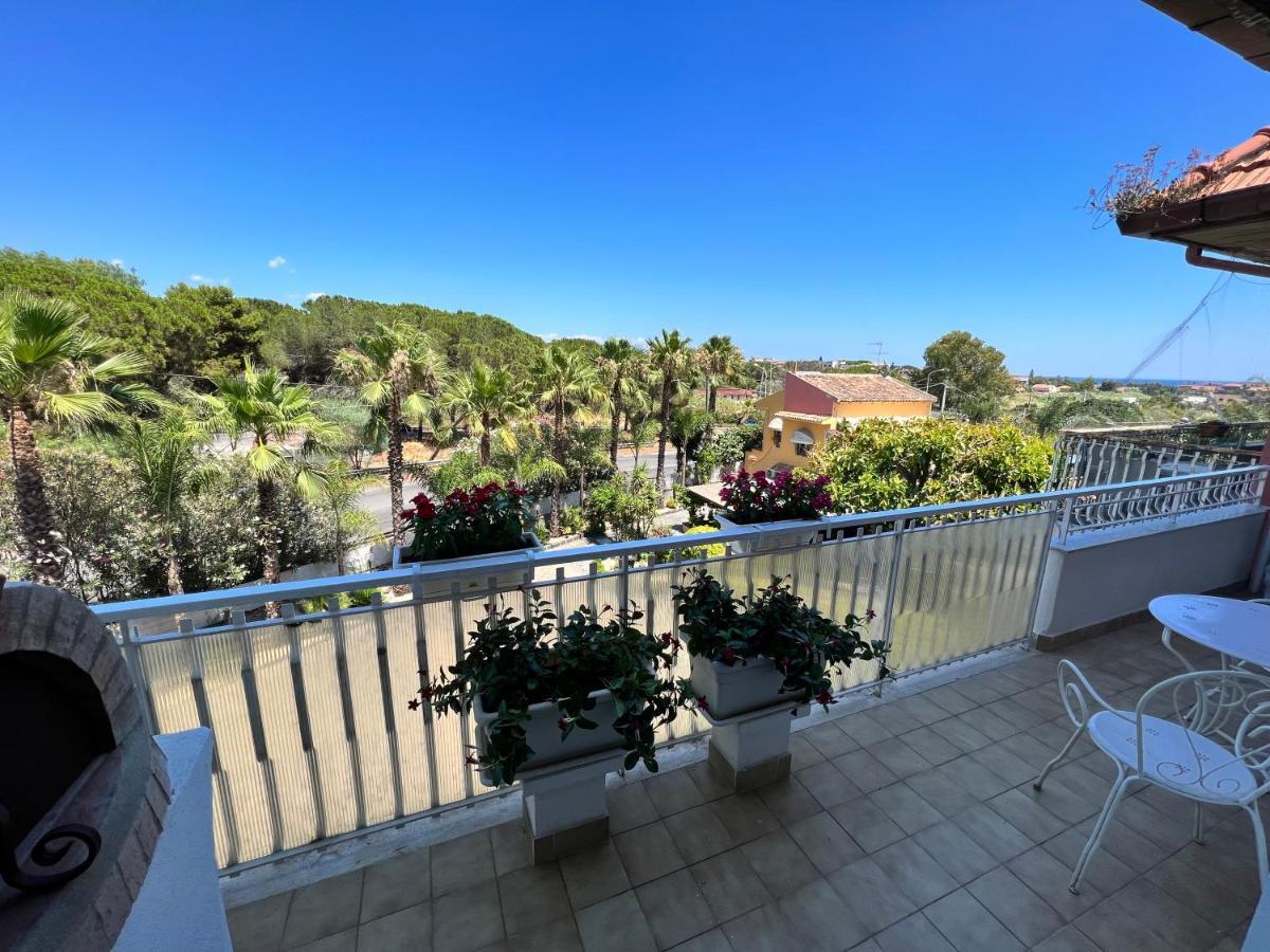 Relaxing Apartments Giardini Naxos Ngoại thất bức ảnh